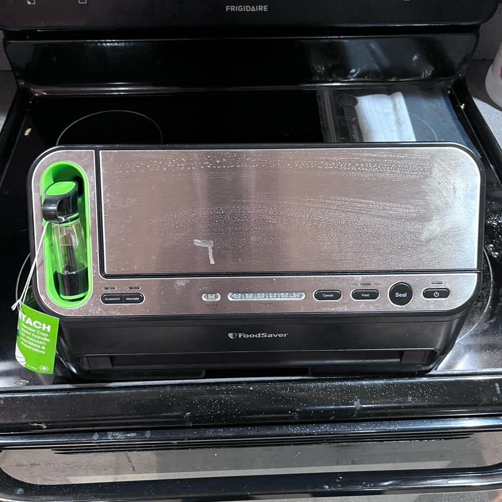 Food saver  Vacuum Sealer